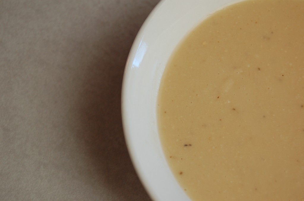 a simple real food recipe :: sprouted white bean and garlic soup