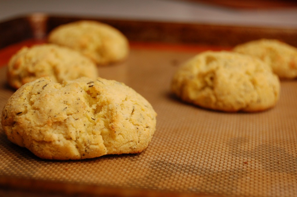 a simple real food recipe :: herbed biscuits :: grain free :: allergen free options