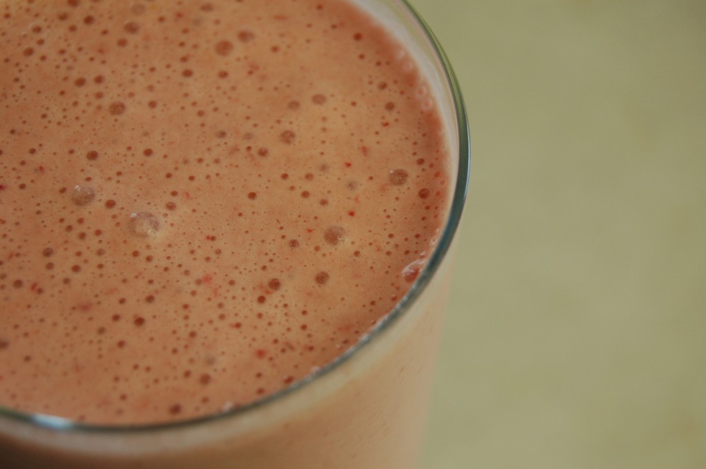 a simple real food recipe :: nourishing smoothie :: perfect breakfast or lunch