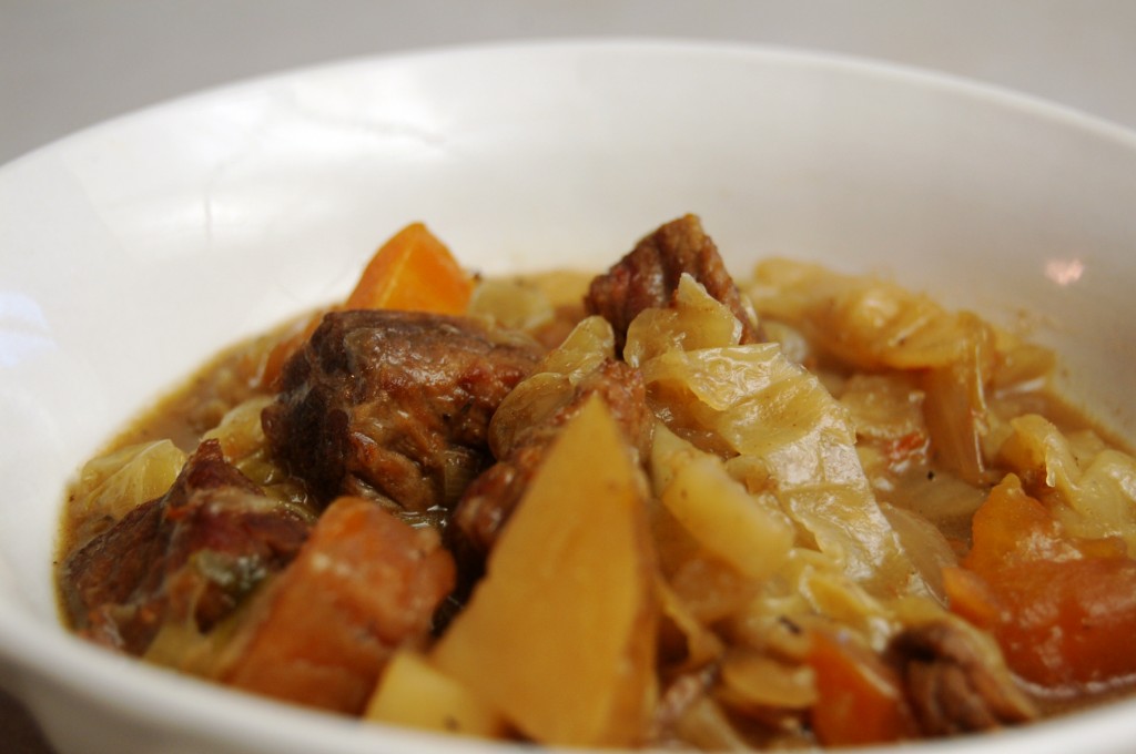 a simple real food recipe :: crockpot irish beef stew